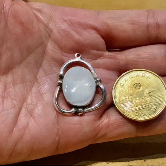 Bundle made. 1 silver Pendant 950 and Abalone w/pewter bracelet good condition - Picture 5 of 11